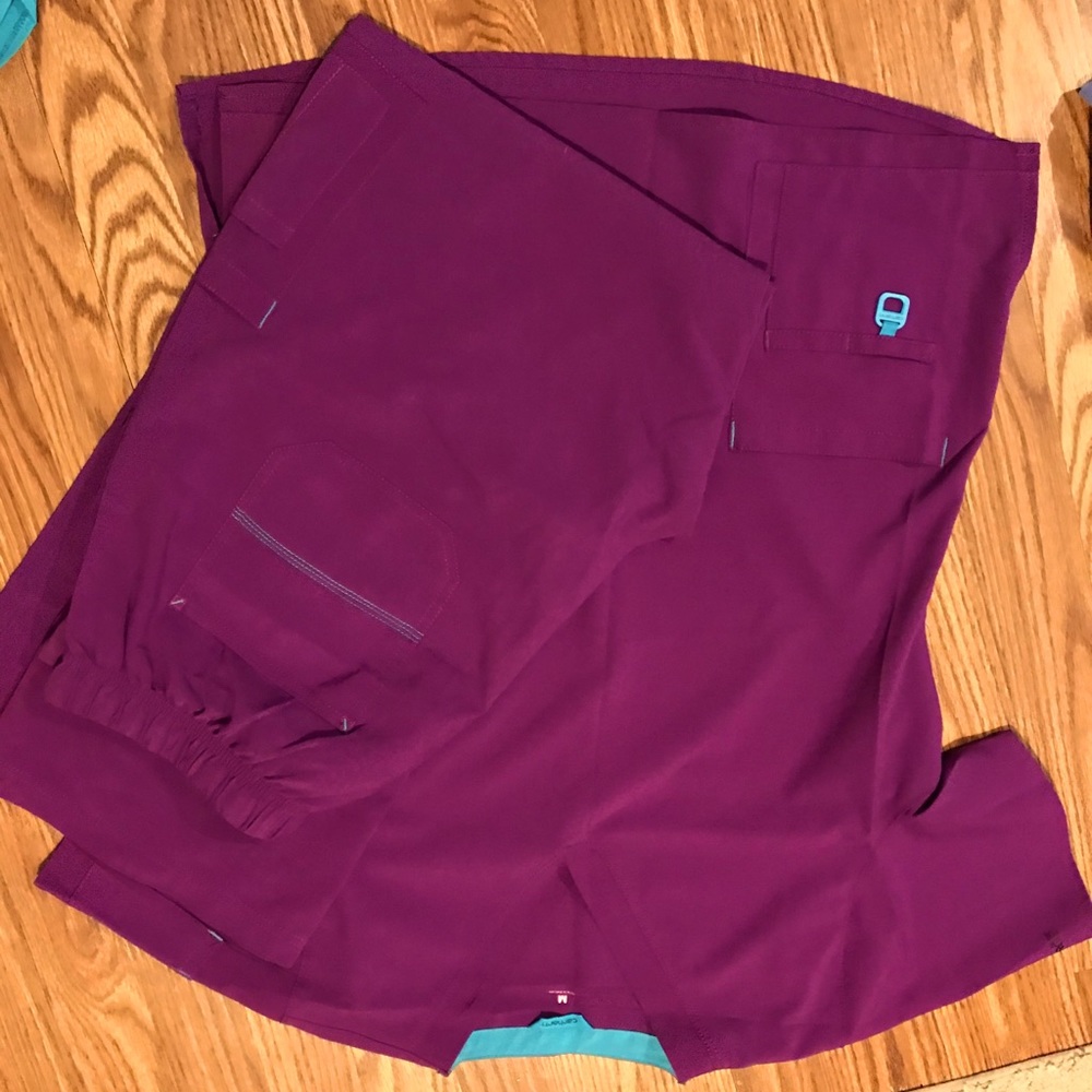 Carhartt  scrubs
